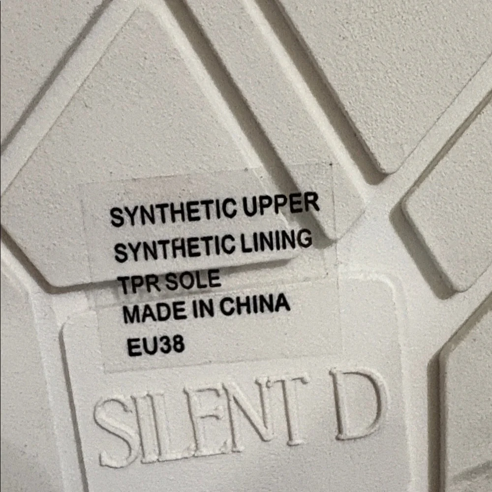 Silent D nwt silent
